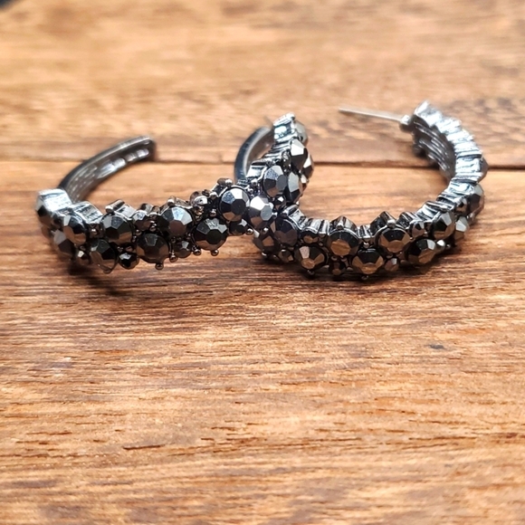 Jewelry - Black crystal high‎ end hoop earrings E743